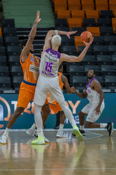 最终以2比 最终以2比